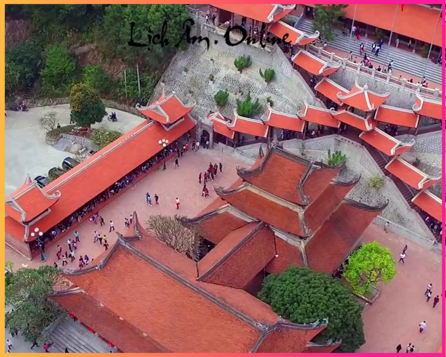 Lễ hội đền Gióng (Sóc Sơn - Hà Nội)